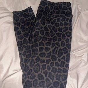 Leopard leggings